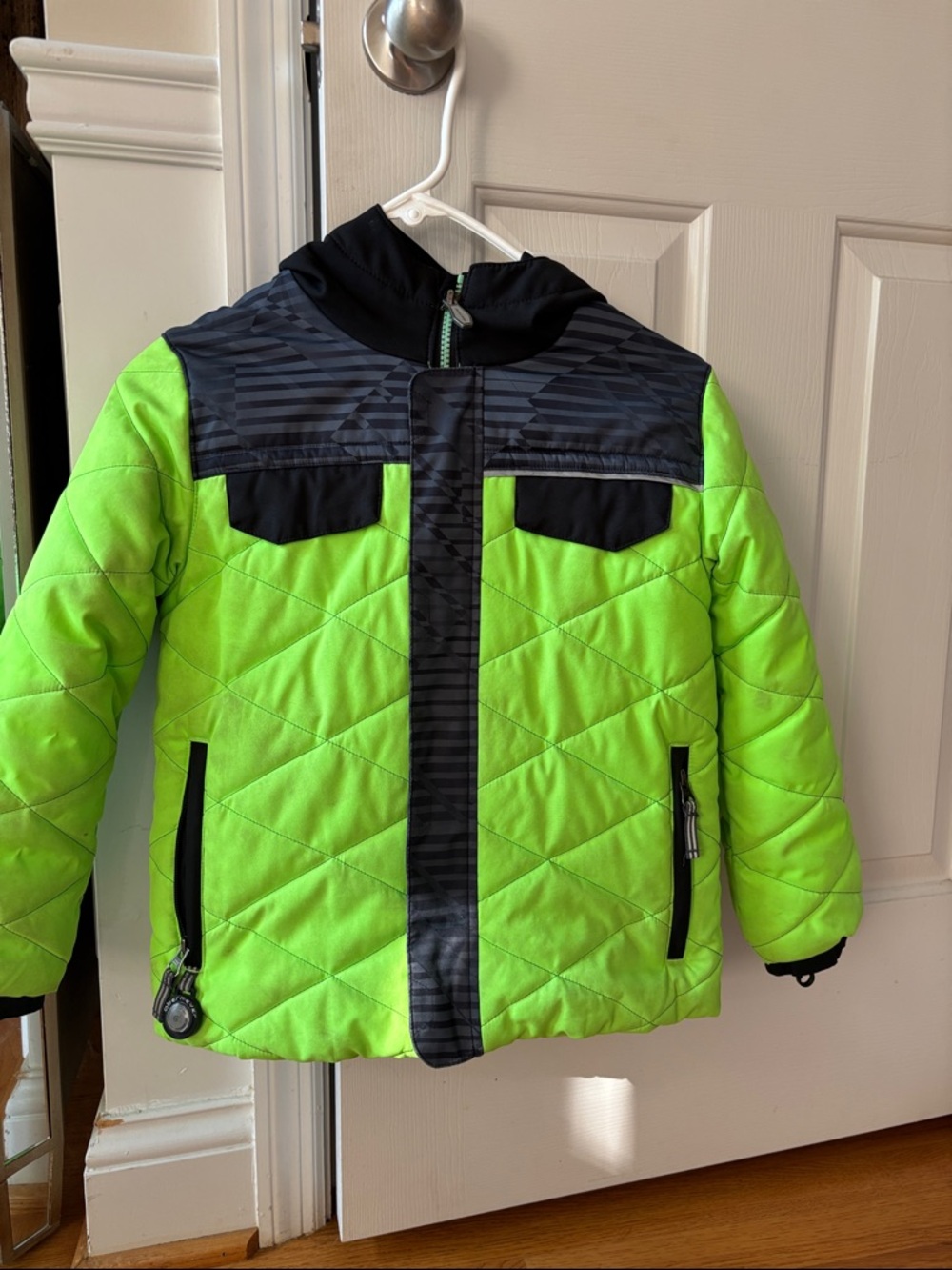 Obermeyer Neon Green and Black Quilted Puffer Jacket with Hood